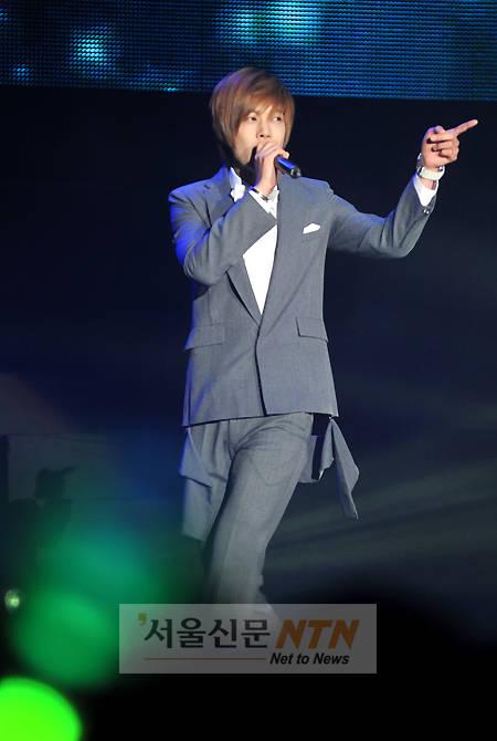 [NOW포토] 김현중 “너희들을 위한 노래야!”