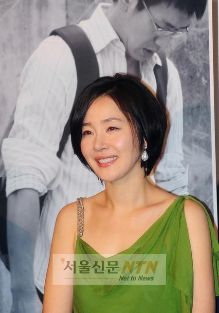 [NOW포토] 엄지원 ‘단아한 미소 머금고’