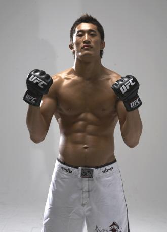 UFC 김동현 ‘세계 25위’ 진입…추성훈 12위