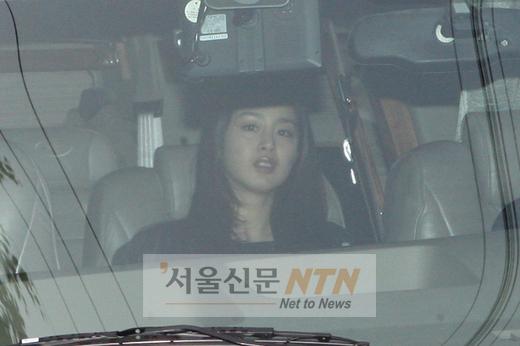 [NOW포토] 김태희 “송윤아 언니 축하해요”