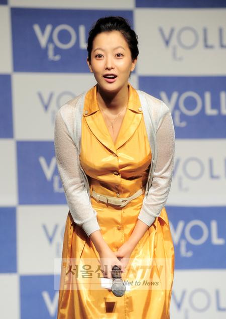 김희선 “아이안고 있을 때 가장 행복해”