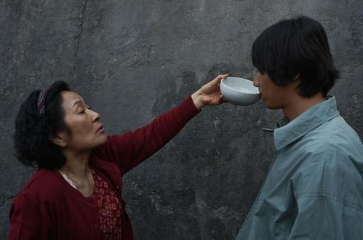 ‘마더’ 개봉일 22만…올 韓영화 최고 오프닝