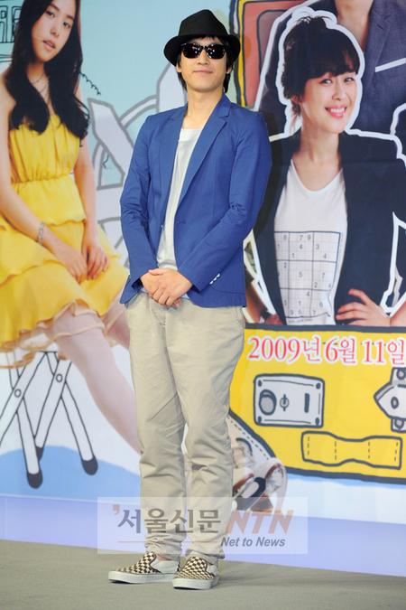 [NOW포토] 새신랑 이선균 “선글라스로 멋냈어요”