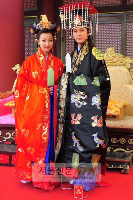 [NOW포토] 이인혜ㆍ이인 “혼례 올렸어요”