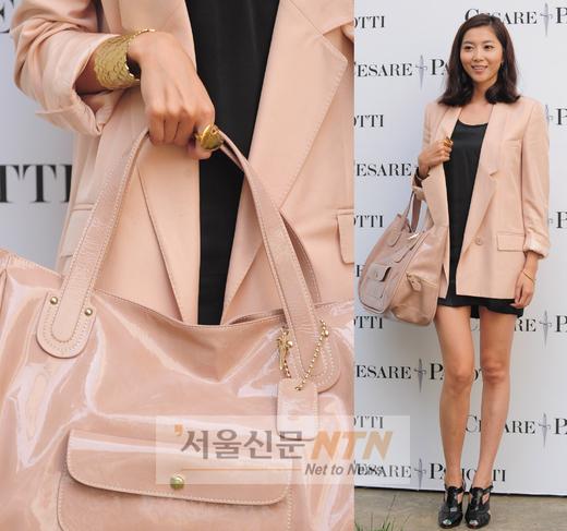 [NOW포토] 오윤아, 핑크&골드 매치 ‘세련미’