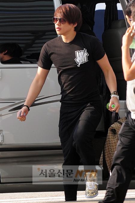 [NOW포토] 비, 패션쇼 무대 위해 홍콩 출국