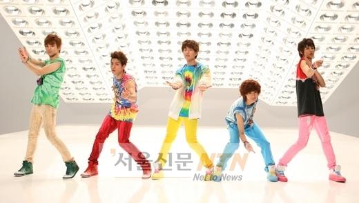 샤이니 ‘로미오’ 음반차트 2주 연속 정상