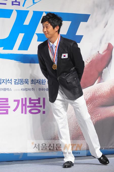 [NOW포토] 최재환, 평소 걸음도 ‘스키점프’처럼~