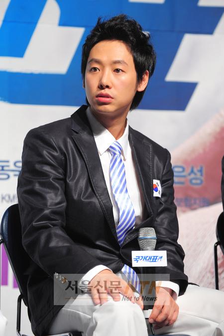 [NOW포토] ‘놀라 커진눈’ 김동욱, 무엇을 보았길래~