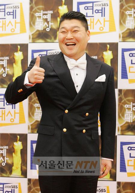 강호동, 팬心 담긴 ‘예능의 정석’ 출간에 감동