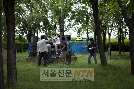 영화계 ‘이단아’ 최야성 신작, 성기노출 파문