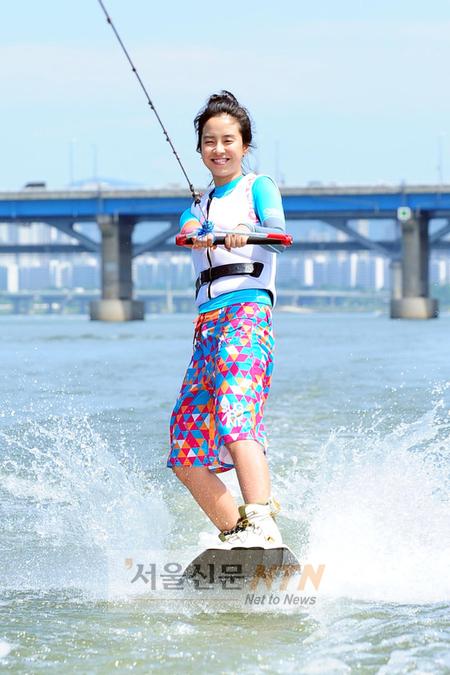 [NOW포토] 송지효, 시원한 물살을 가르며~