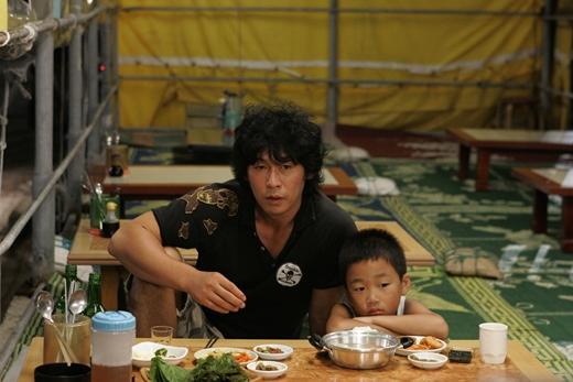 ‘해운대’ 윤제균 감독과 피천득 시인의 ‘숨겨진 인연’