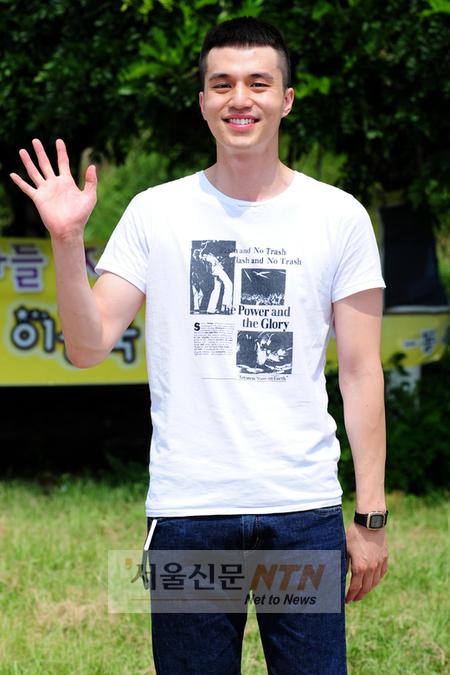 [NOW포토] 이동욱 “몸 건강하게 잘다녀오겠습니다”
