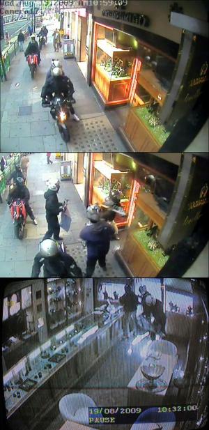 39초 만에 41억원 상당 보석 턴 英강도단