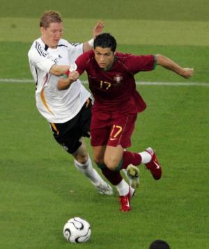 ‘할리우드 액션’의 진수를 보여준 축구선수9