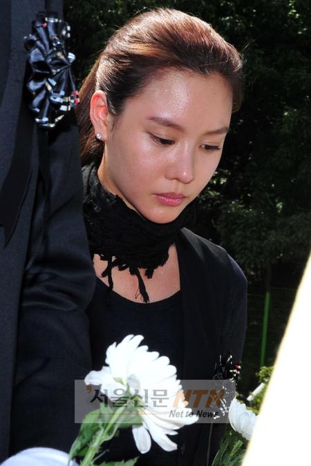 [NOW포토] 김아중, 故 장진영을 떠나보내며