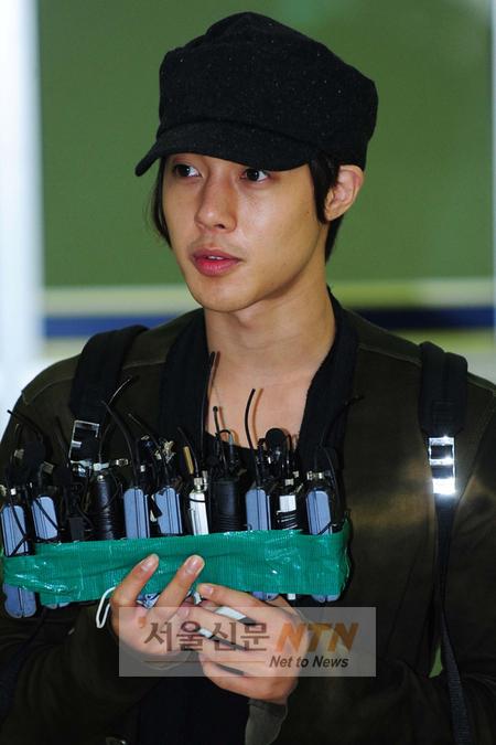 [NOW포토] 김현중 “‘신종 플루’ 완치됐어요”