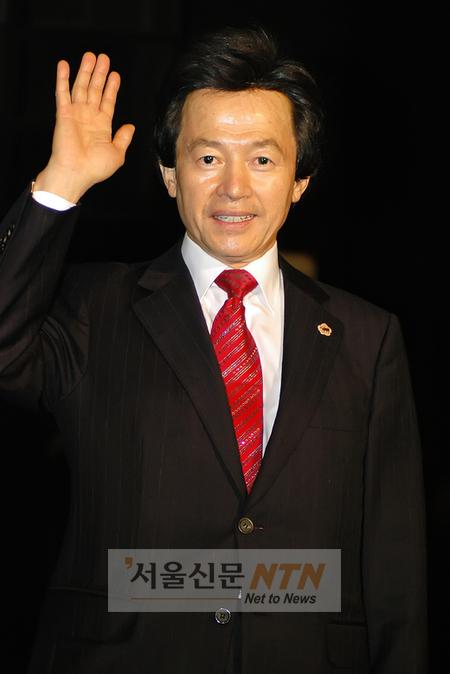 [NOW포토] 본좌 허경영, ‘콜미’ 가수 데뷔