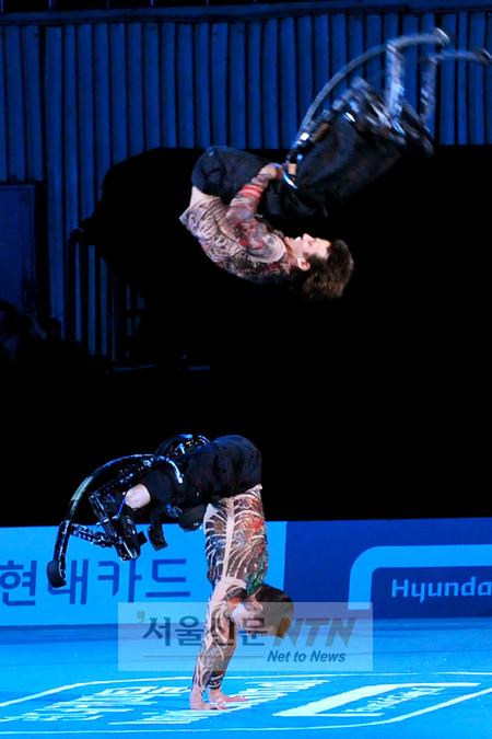 [NOW포토] 점핑 부츠팀의 ‘환상적인 묘기’