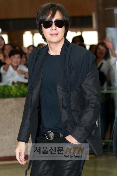 [NOW포토] ‘욘사마’ 배용준 “선글라스 잘어울리죠?”