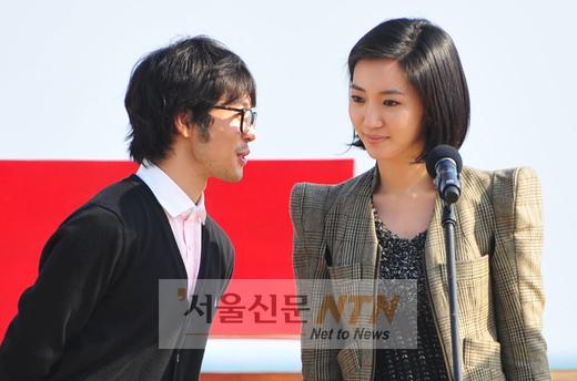 [NOW포토] 이켠 ·고준희, 속닥속닥 무슨 이야기?