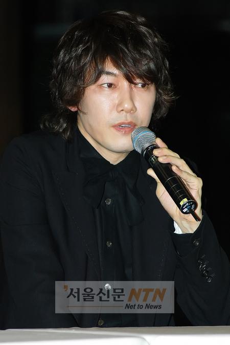 김장훈 “최고 무대로 마돈나 공연 이기고파”