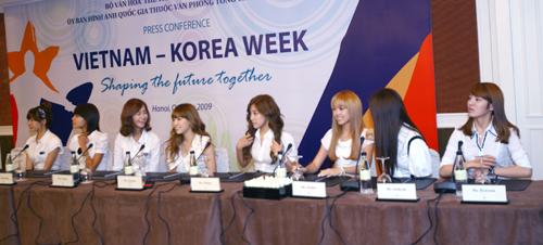 소녀시대 “베트남서 인기가 이렇게 좋을 줄…”