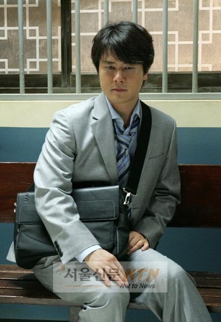 감우성, 1년간 협박당해…40대 혐의자 구속