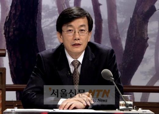 손석희 “짐은 내려놓지만 토론은 남아”