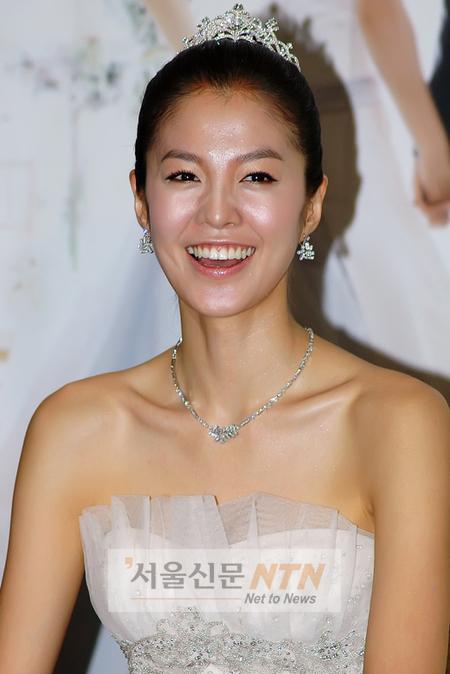 [NOW포토]신부 김성은 ‘함박미소’
