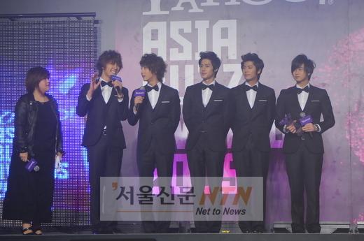 SS501, 亞 최고 그룹상…김현중 ‘4관왕’