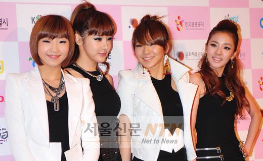 2NE1 ‘아이 돈 케어’ 2009 연간 음원차트 1위