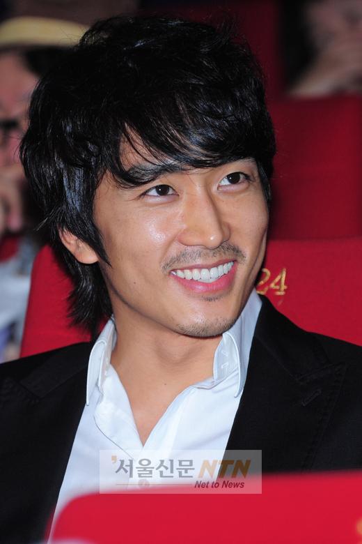 ‘한류스타’ 송승헌의 진짜 이상형은 누구?