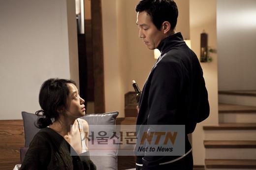 ‘하녀’ 전도연·이정재, 농염·파격의 시선