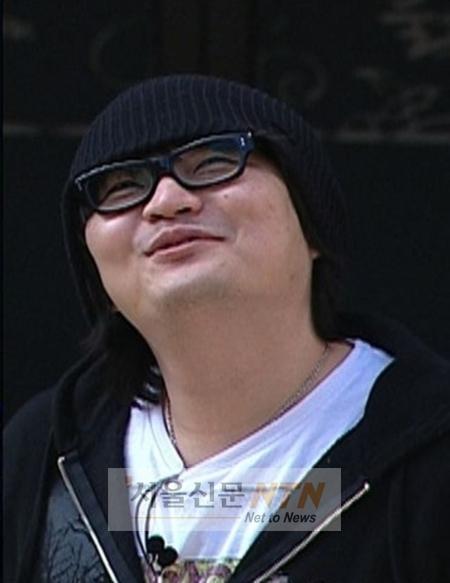 DJ DOC ‘폭행’ 이미지 또?… ‘공든 탑’ 무너지나