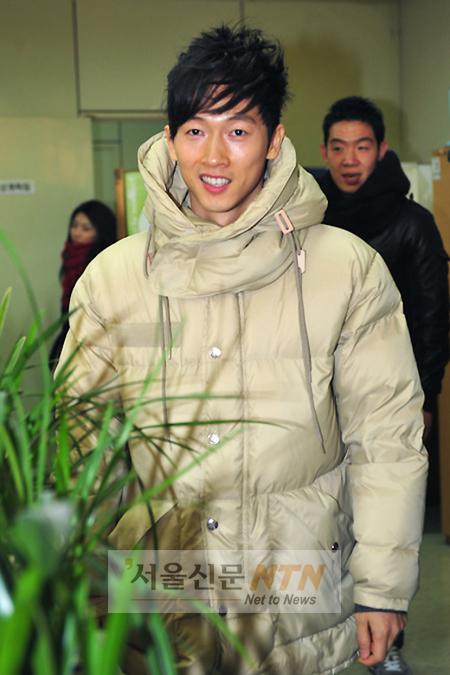 ‘소집해제’ 장우혁, 中서 러브콜…컴백 초읽기