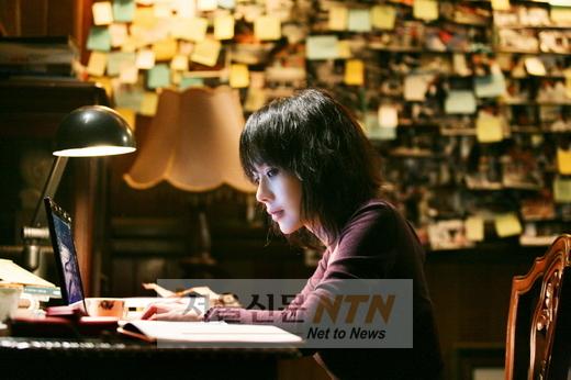 엄정화, 영화 ‘베스트셀러’ 로 스릴러퀸 재도전