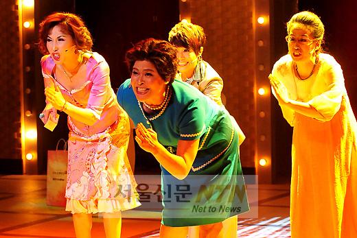 [NTN포토] 화끈한 여자들의 빅쇼 ‘메노포즈’