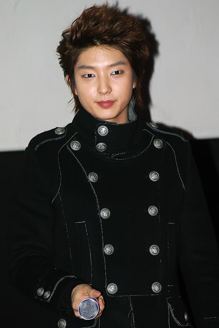 이준기, 소속사와 계약 완료…새 보금자리는?