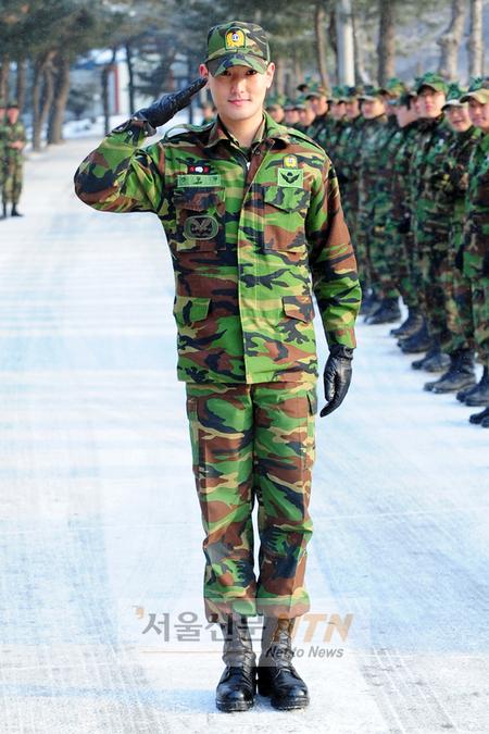 [NTN포토] ’현역 제대’ 강타, 대한의 건아!