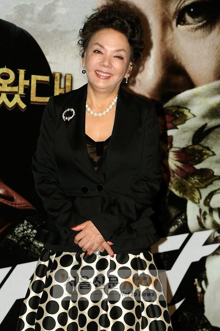 ‘코믹계 대모’ 김수미 “내 영화 보고 울기는 처음”
