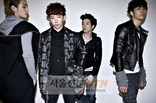 2AM, 진화된 신곡 공개 프로젝트 개시