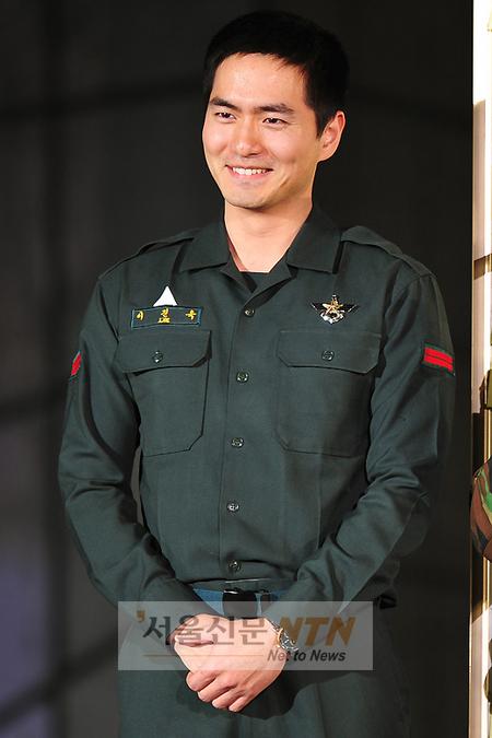 [NTN포토] ‘최지우의 연인’ 이진욱, 맑은 미소로
