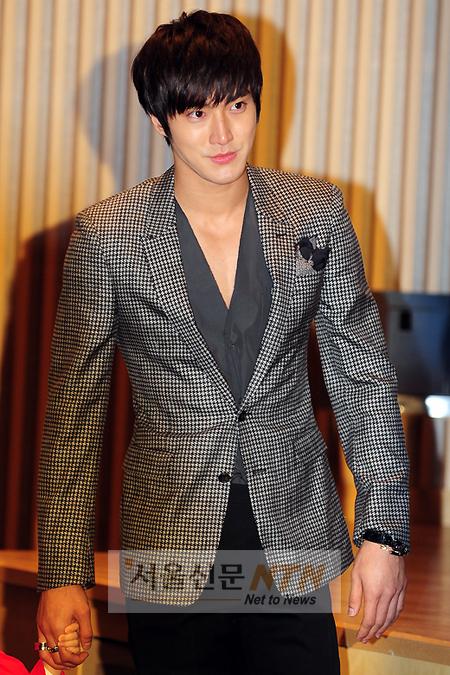 [NTN포토] ‘슈주’ 최시원, 8kg 감량 섹시남 변신~