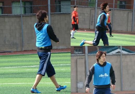 SS501 김현중, 동네서 축구하는 사진 ‘화제’