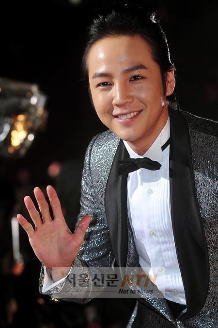 [NTN포토] 장근석 “나비넥타이 멋있죠?”