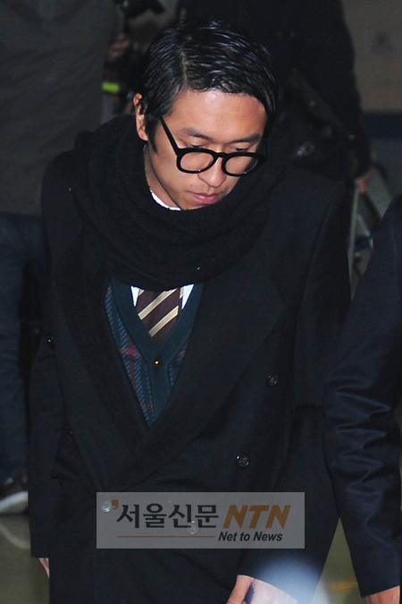 [NTN포토] 빽가, 故최진영 빈소에 어두운 표정으로 찾아