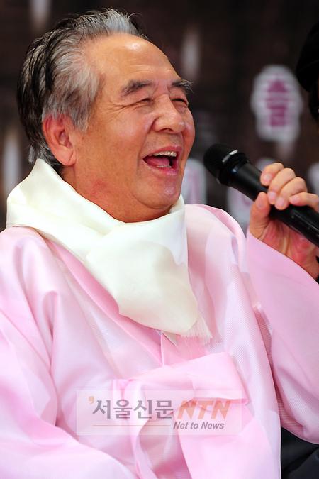 [NTN포토] 김인문 “영화 많은 사랑 부탁드려요”