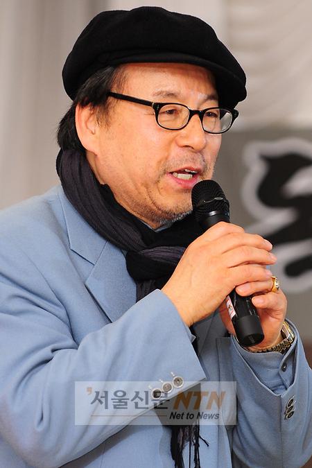 [NTN포토] 안병경 “김인문 선생님과 영화 찍었어요”